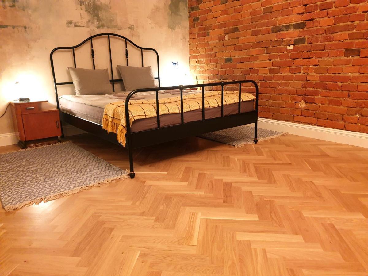 Italiano Vero Ostrow Wielkopolski Ngoại thất bức ảnh